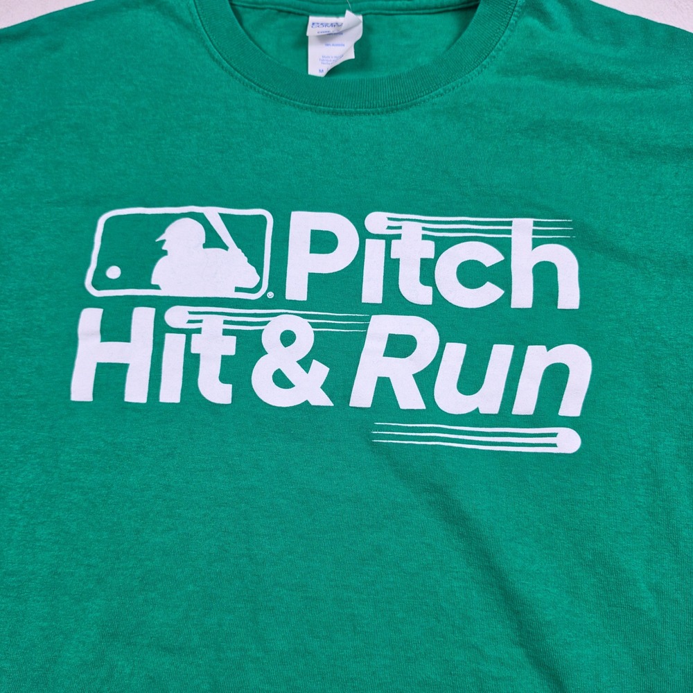 Port & Company Pitch Hit & Run T-Shirt Mens Medium Green Excellent MLB baseball